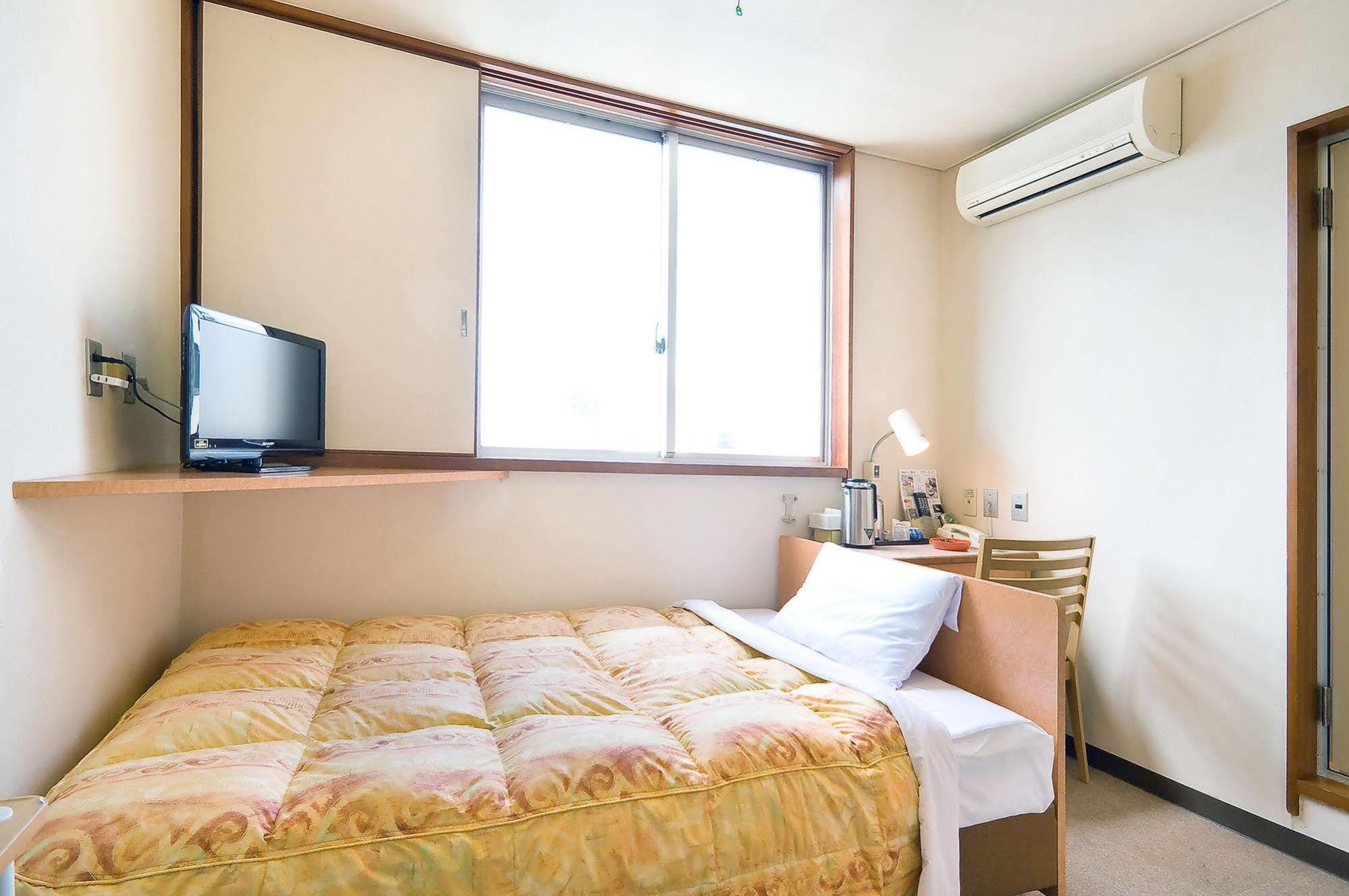Hotel Kikusui Imabari Railway Station Екстериор снимка